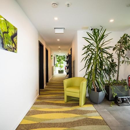 Bed & Breakfast Outlet Hotel Dettingen an der Erms Eksteriør bilde