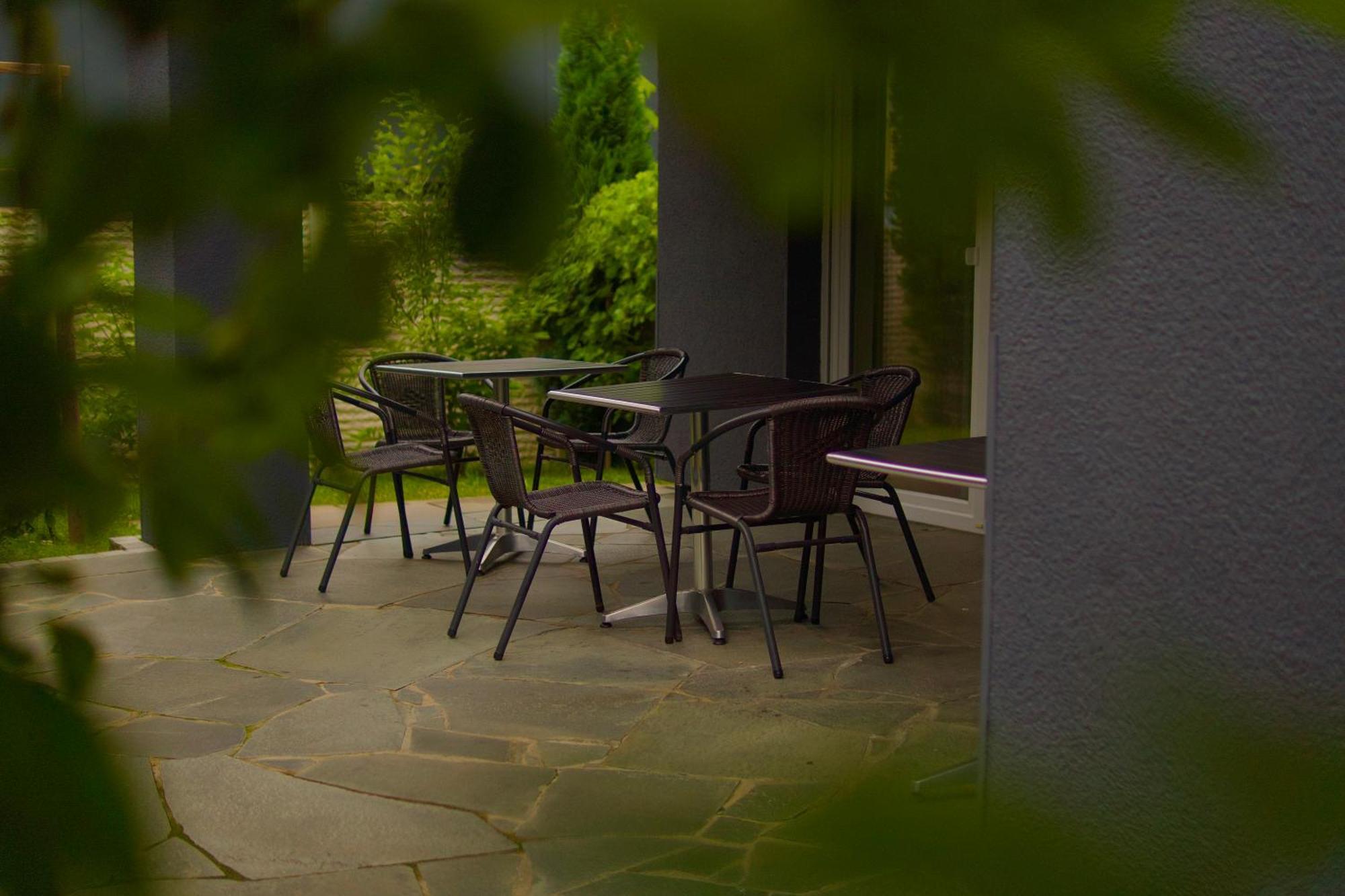 Bed & Breakfast Outlet Hotel Dettingen an der Erms Eksteriør bilde