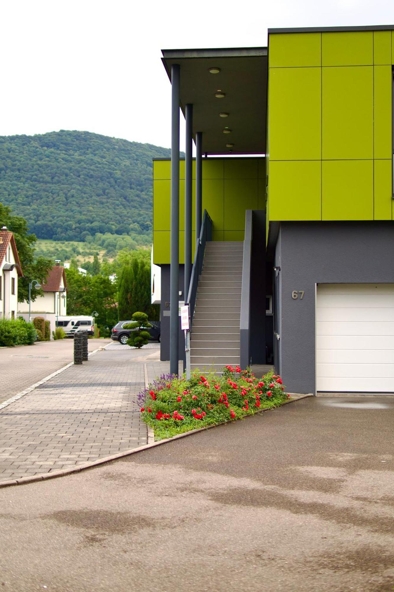 Bed & Breakfast Outlet Hotel Dettingen an der Erms Eksteriør bilde