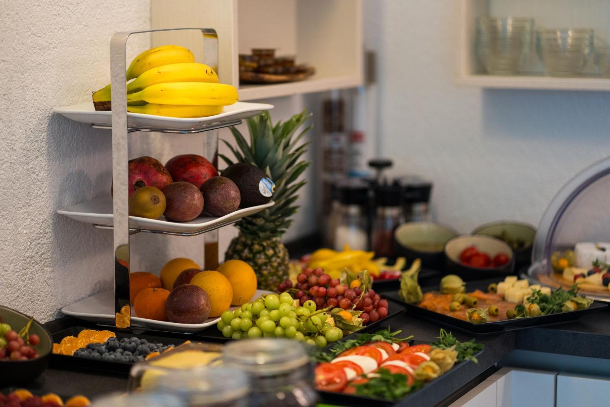 Bed & Breakfast Outlet Hotel Dettingen an der Erms Eksteriør bilde